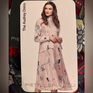 NWT Pierrot Brunelli for Pink Blush gorgeous XS Maternity dress